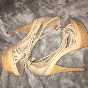 Gently used H by Halston Leather & Cork Pl…